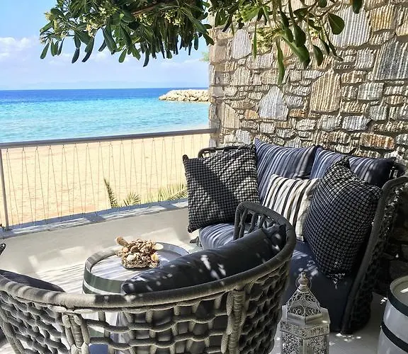 Villa Byblos Mare-the Exclusive Front *